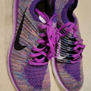 Nike running shoes, 9.5